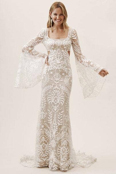 20 Best Sheath Wedding Dresses Of All Time Yourtango 3725